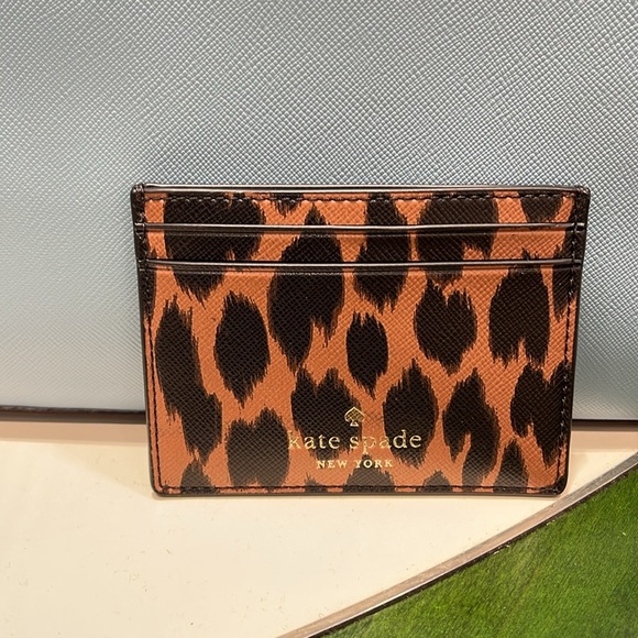 Kate Spade Schuyler Small Slim Card Holder
NWT - Picture 8 of 16